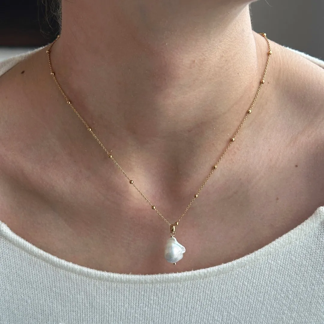 BAROQUE PEARL BEADED NECKLACE